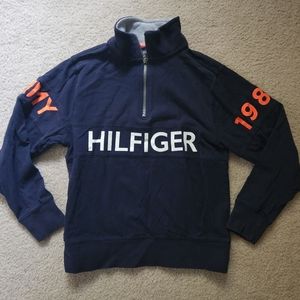 Boys Tommy Hilfiger sweater, size kids Small (8/10)